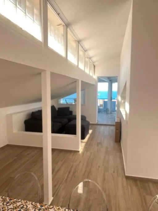 Ale Mare - Attico Con Idromassaggio Vista Mare Apartment Marina di Ragusa